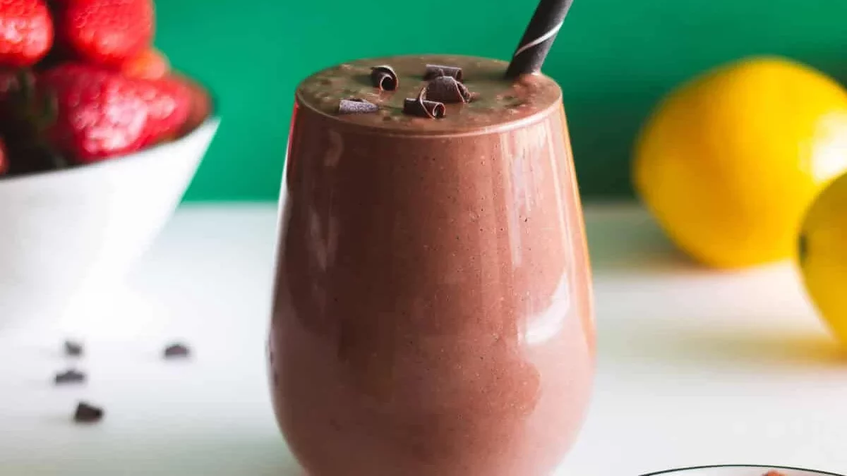 15 Delicious Smoothie Recipes for Breakfast in 2023